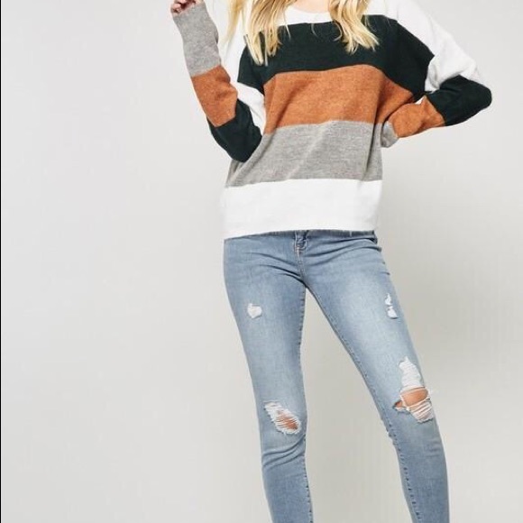 Super soft color block sweater - Picture 2 of 8